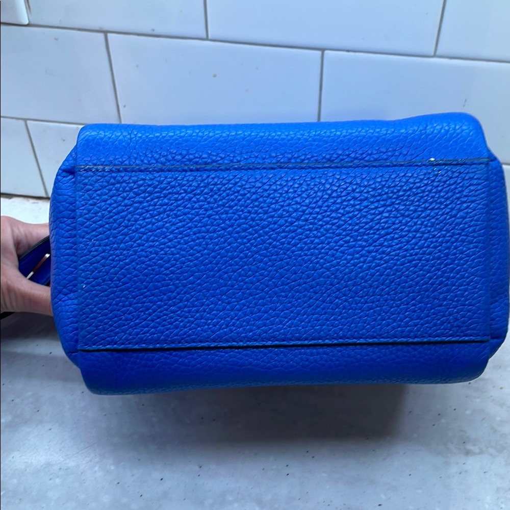 Kate Spade Blue Crossbody Bag with Adjustable Strap - Picture 4 of 8